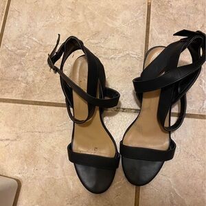 Black heels sandal size 9